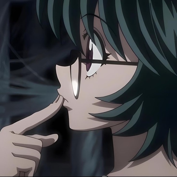 Profile Picture of Shan Fernando (@svlee_) on Poshmark