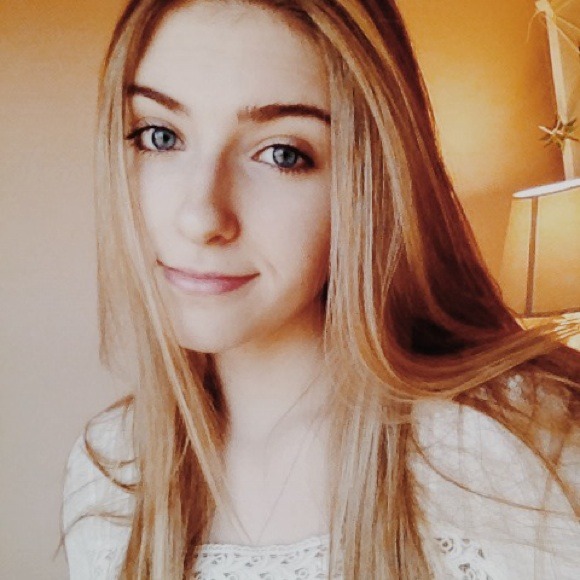 Profile Picture of Emily Rojewski (@erojewski361) on Poshmark