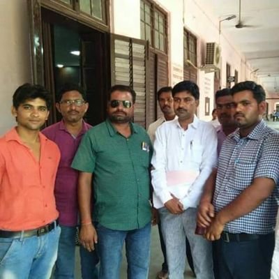 Profile Picture of Sudhir Trivedi (@SudhirT51449422) on Twitter
