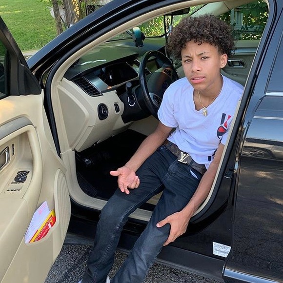 Profile Picture of Moses Johnson (@moses351) on Poshmark