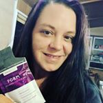 Profile Picture of Melissa Hooks (@findingthrive) on Instagram