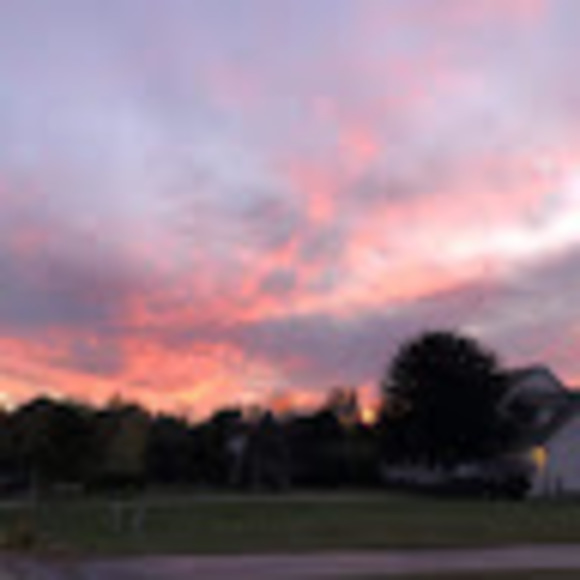 Profile Picture of Beth Gannon (@bgannon2384) on Poshmark