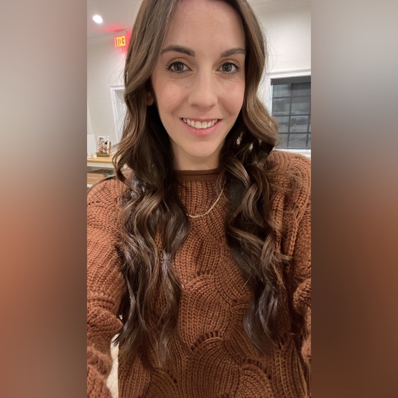 Profile Picture of Erika Kolakowski (@erkolakowski) on Poshmark