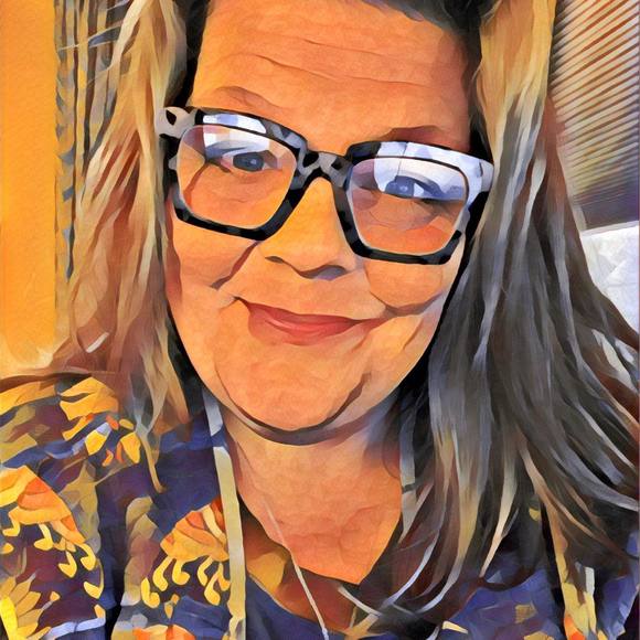 Profile Picture of Tracey Eisman (@teisman) on Poshmark