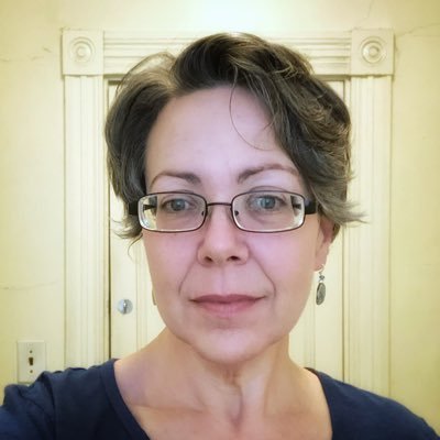 Profile Picture of Liz Smith (@SmithDryGoods) on Twitter