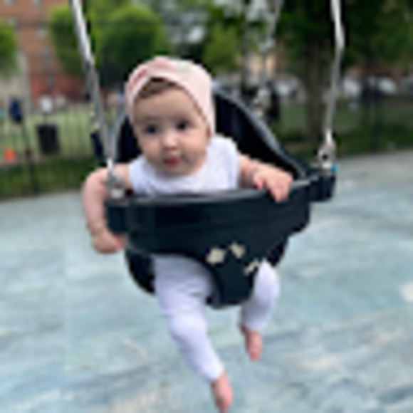 Profile Picture of Faigy Horowitz (@faigy8986) on Poshmark