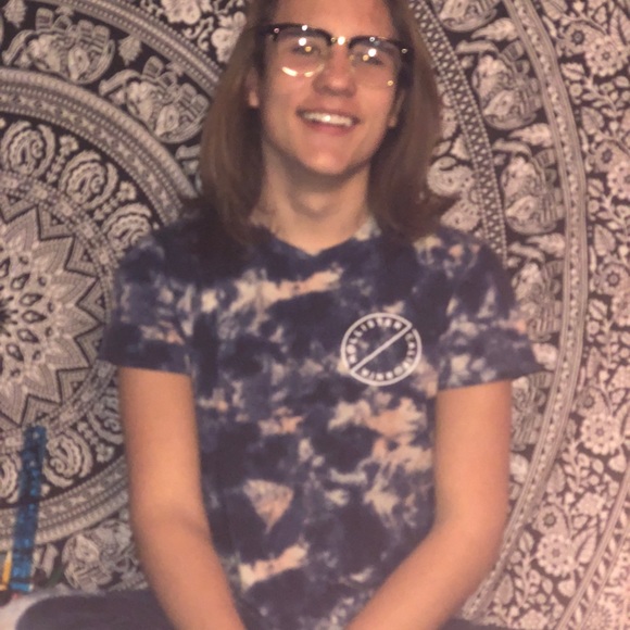 Mason Litwicki - Poshmark Profile Picture of Mason Litwicki (@masonlitwicki) on Poshmark
