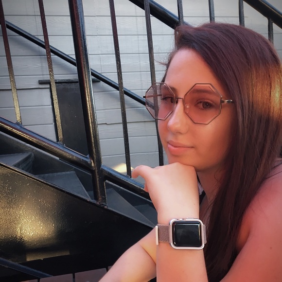 Profile Picture of Abby Bonebrake (@abby_bonebrake) on Poshmark