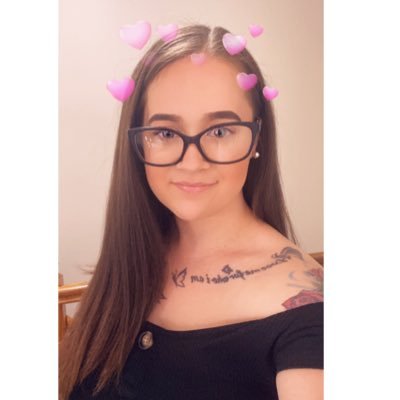 Profile Picture of 𝚅𝚒𝚌𝚝𝚘𝚛𝚒𝚊 𝚁𝚊𝚎 𝚃𝚑𝚘𝚖𝚊𝚜. (@_VictoriaRaex3) on Twitter