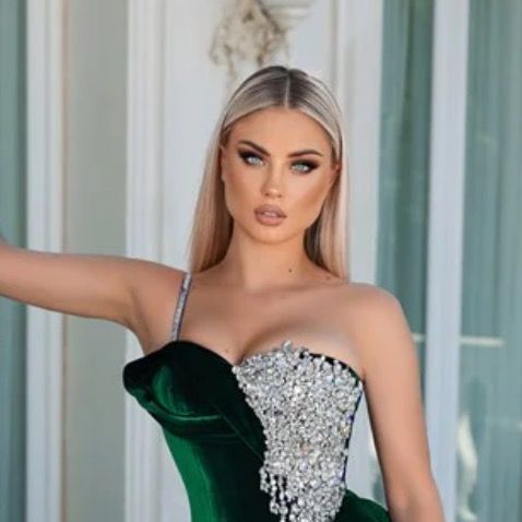 Profile Picture of Eman_azizi (@eman_azizi6) on Tiktok