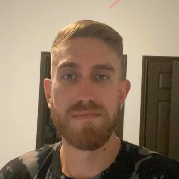 Profile Picture of Kevin Gardiner (@kgardin3) on Poshmark
