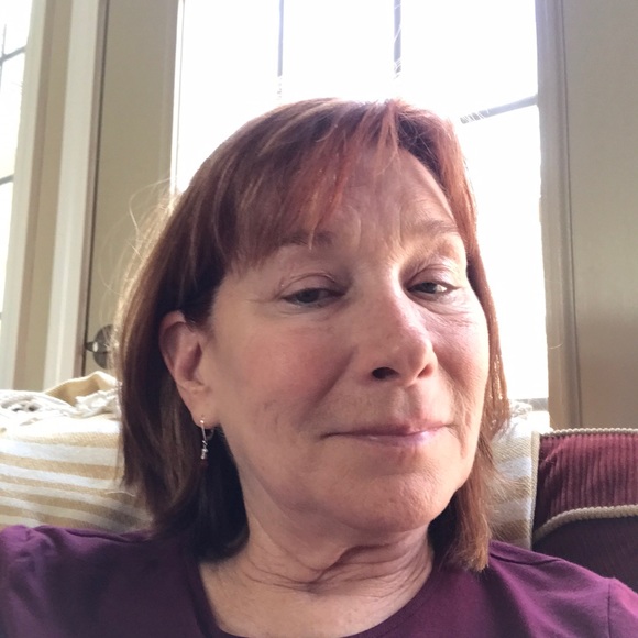 Profile Picture of Mary Zerlan (@mzerlan) on Poshmark