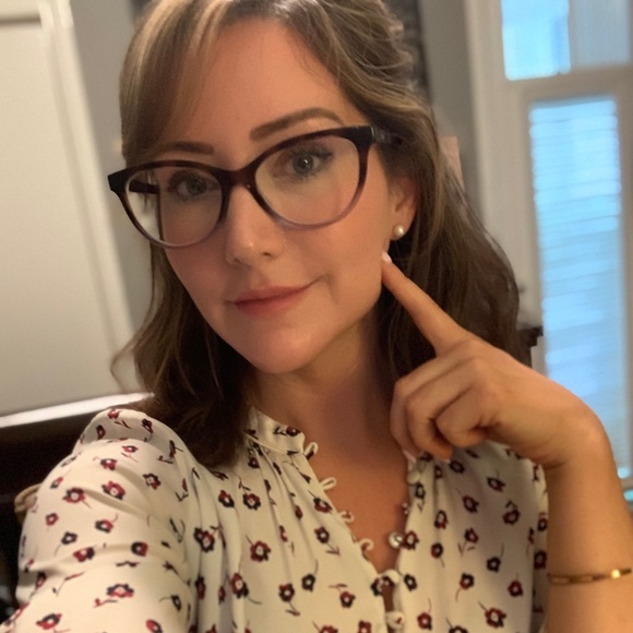Profile Picture of Amanda Rasor (@abrasor) on Poshmark