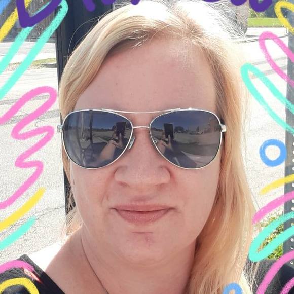 Profile Picture of Rebecca Crabtree (@stonemichael663) on Poshmark