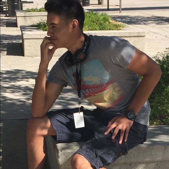Profile Picture of Daniel Alcocer (@yo_danny) on Poshmark