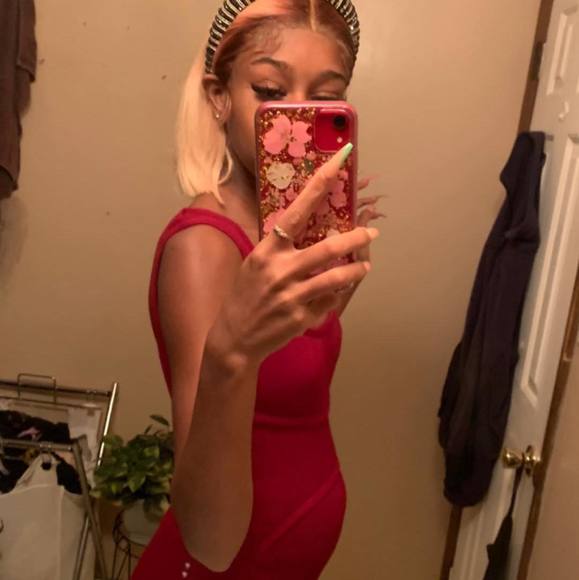 Profile Picture of Tai Bougiee (@taintainaa) on Poshmark