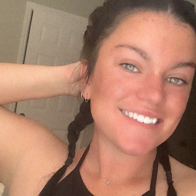 Profile Picture of Jessi (@jessicaaurelio_) on Twitter