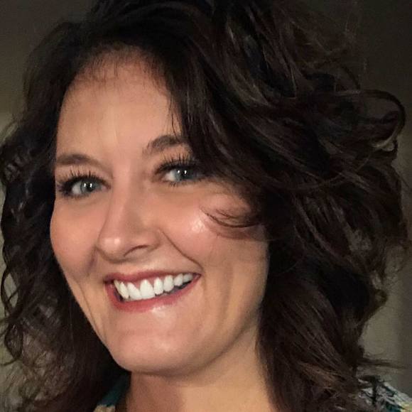 Profile Picture of Tricia Sampson (@tricia1970) on Poshmark