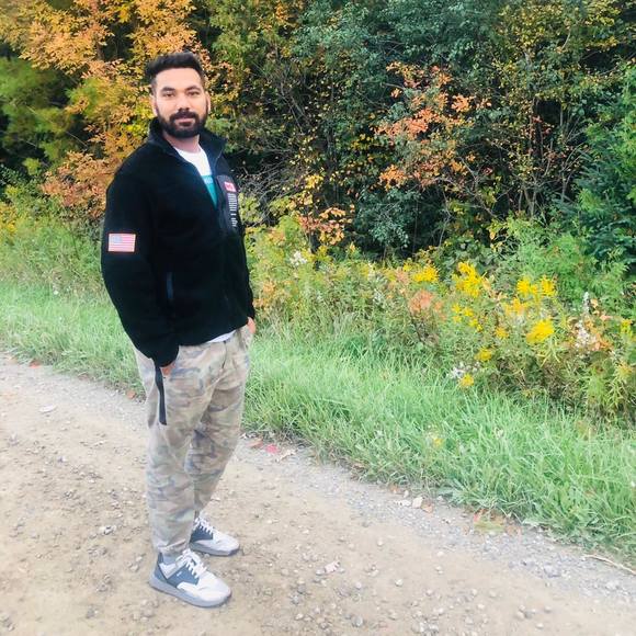 Profile Picture of Ankush Kumar (@ankushkumar) on Poshmark