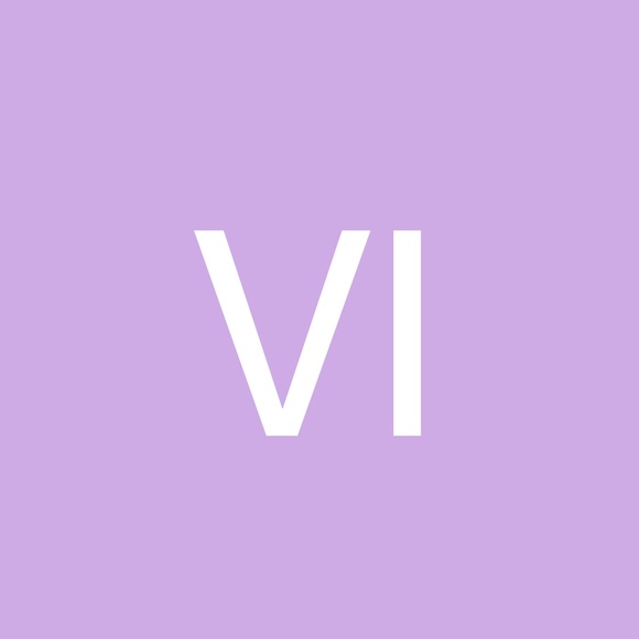 Profile Picture of Veronica Iadevaia (@viadevaia) on Poshmark