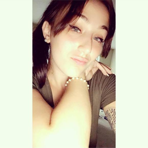 Profile Picture of Mari Chiucchi (@mchiucchi) on Poshmark
