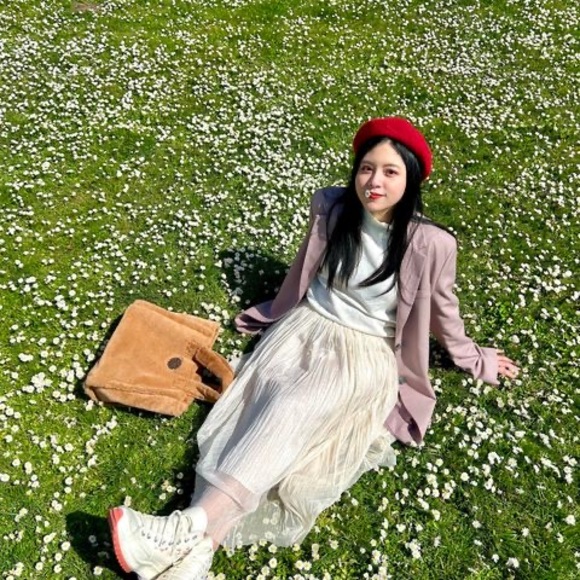 Profile Picture of Fay Nguyen (@greenpearl45) on Poshmark