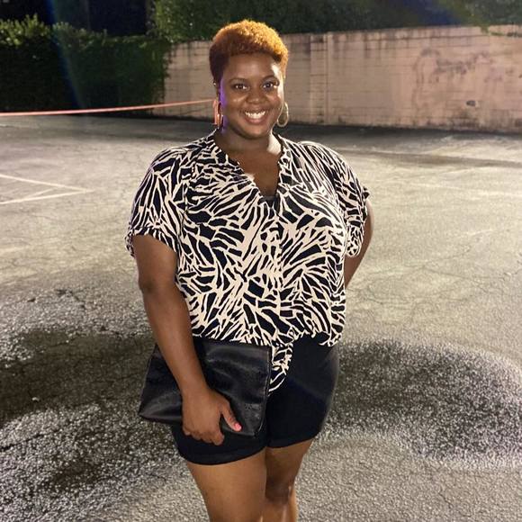 Profile Picture of Shanice Thomas (@touquoia67) on Poshmark