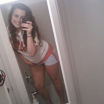 Profile Picture of Nikki Leah McCrary (@McCraryNikki) on Twitter