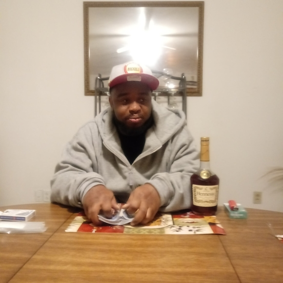 Profile Picture of James Driver (@jamesdriver517) on Poshmark