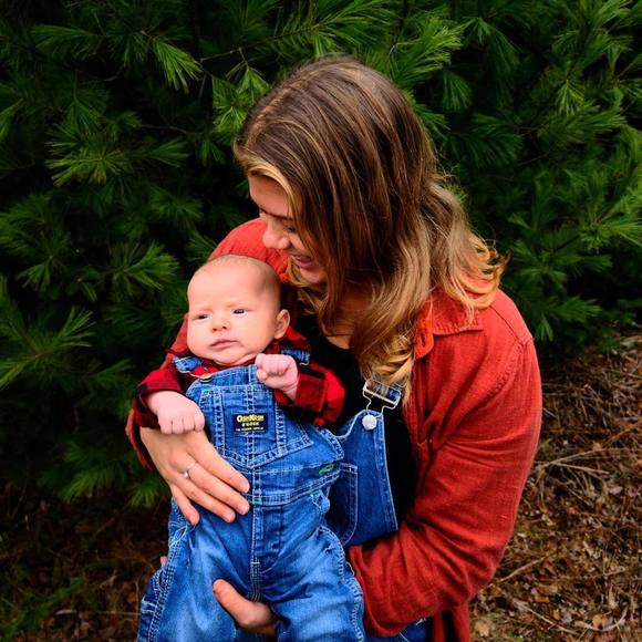 Profile Picture of Cassidy Parady (@cparady44) on Poshmark