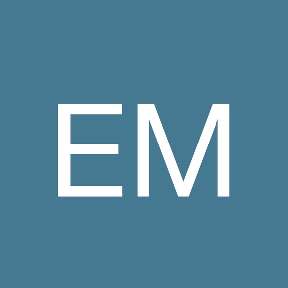 Ernestine Miranda - Poshmark Profile Picture of Ernestine Miranda (@amaz3mi) on Poshmark