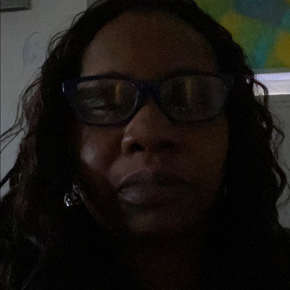 Profile Picture of Hilda Cadet (@hadet1) on Poshmark