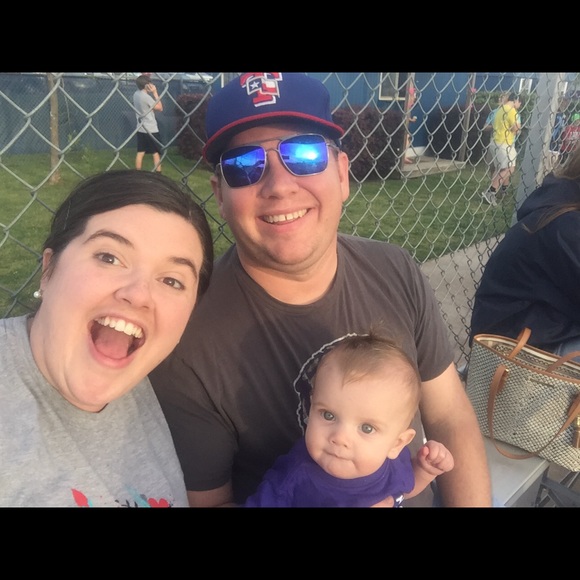 Profile Picture of Brian Loe (@b_loe51187) on Poshmark