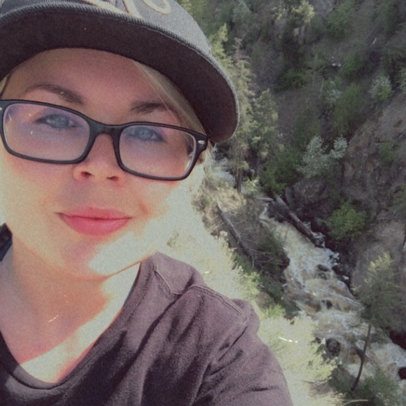 Profile Picture of Jessica Parsons (@jessicaparso543) on Poshmark