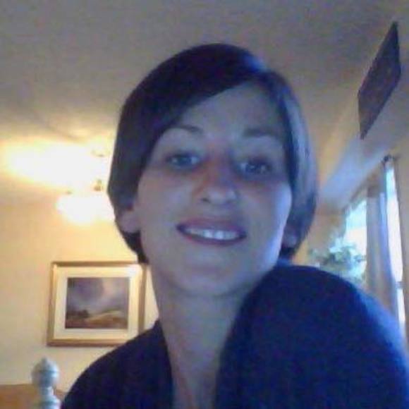 Profile Picture of Kerry Champagne-ireland (@kerrychampagne0) on Poshmark