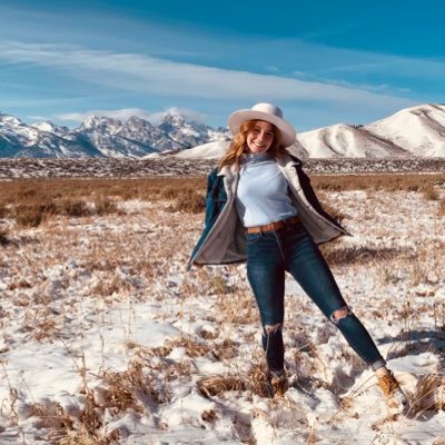 Profile Picture of 𝙰𝚅𝙰 (@AvaPearson02) on Twitter