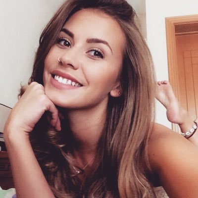 Profile Picture of Ell (@EllisHale) on Twitter