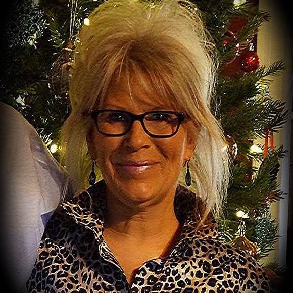 Profile Picture of Angela Pounds (@789123) on Poshmark