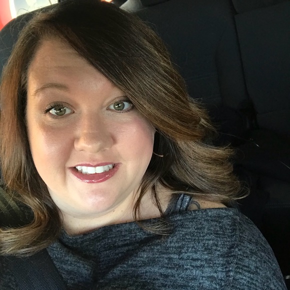 Profile Picture of Amanda Waycaster (@amanda_way4) on Poshmark