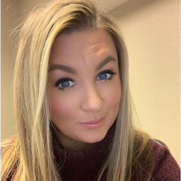 Profile Picture of Brandy Cooper (@bcooper81) on Poshmark