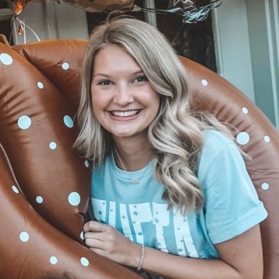 Profile Picture of Regan Roetken (@rmroetken) on Twitter