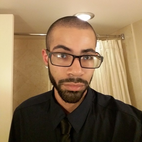 Profile Picture of Josh Kemp (@joshkemp21) on Poshmark