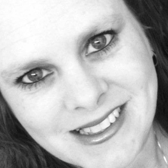 Marissa Requa - Poshmark Profile Picture of Marissa Requa (@mkrequa) on Poshmark