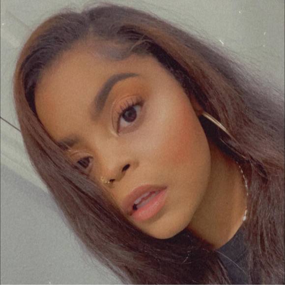 Profile Picture of Sheree Watson (@shereewatson340) on Poshmark