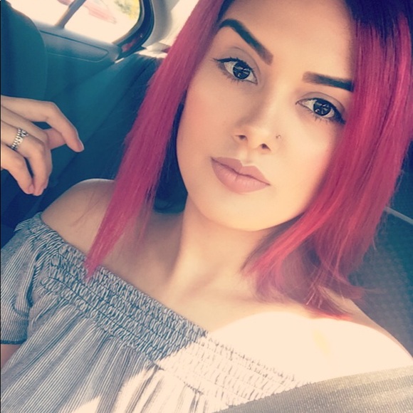 Profile Picture of Ariel Aguilera (@arielaguilera1) on Poshmark