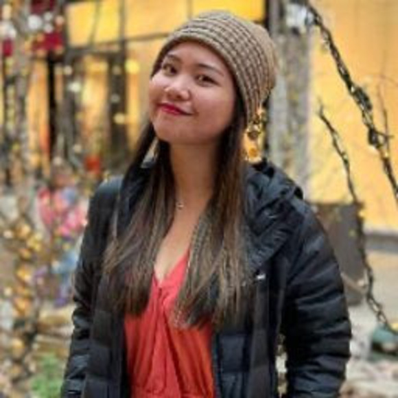 Profile Picture of Nuengruthai m haynes (@nmhaynes92) on Poshmark