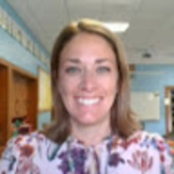 Profile Picture of Tanya Scully (@tanyascully) on Poshmark