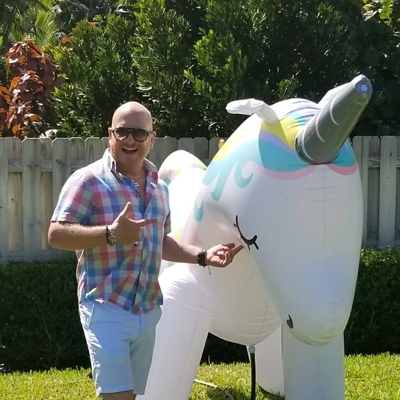 Profile Picture of Ronnie Joling (@rjlouie) on Poshmark