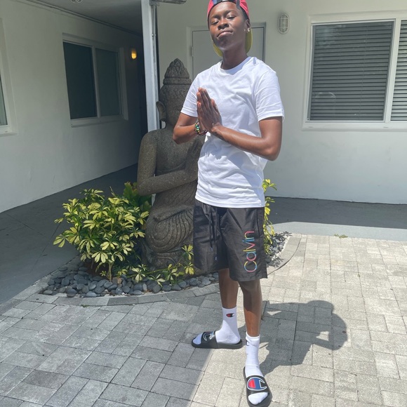 Profile Picture of Tiara Haynes (@17dotty) on Poshmark