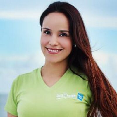 Profile Picture of Janet Fernandez (@CruiseTipsJanet) on Twitter